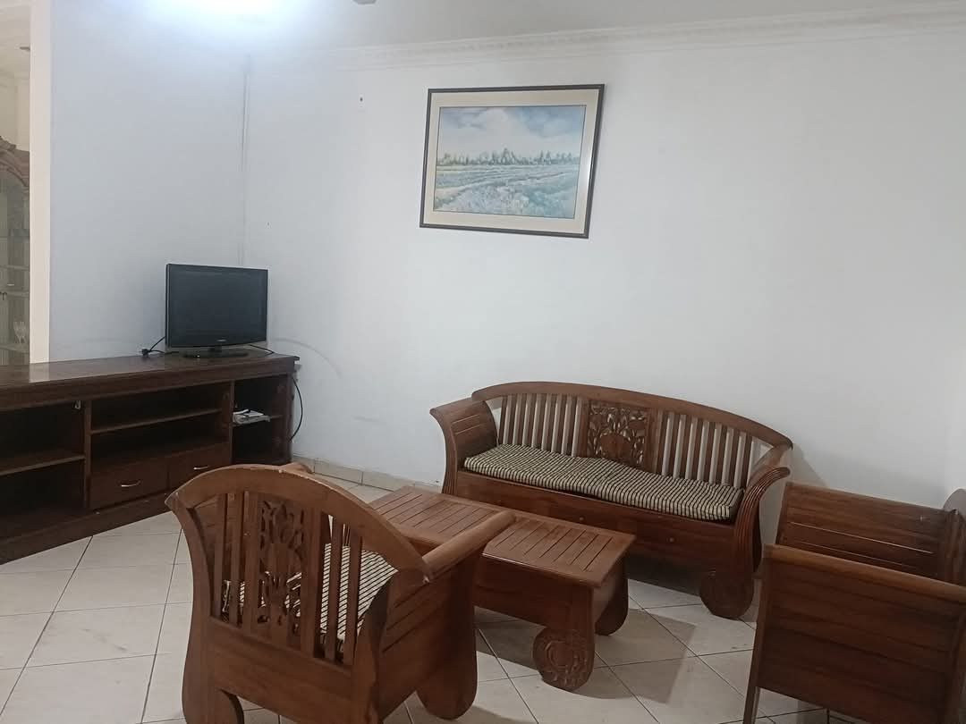 Rumah Dijual Berikut Furnish di Taman Beverly Lippo Cikarang